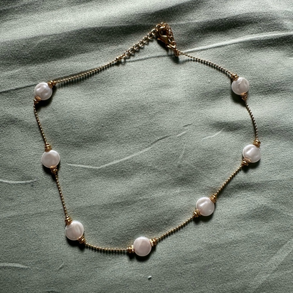gold and pearl choker necklace